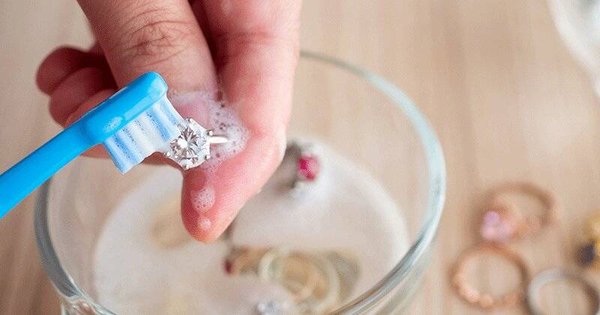 Comment nettoyer ses bijoux ?